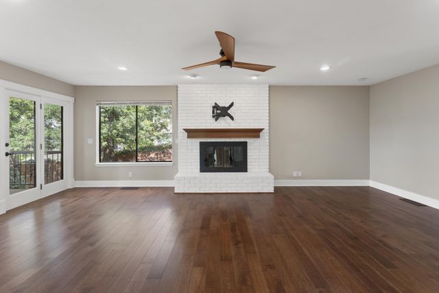 1688 El Capitan Drive, Redding, CA 96001