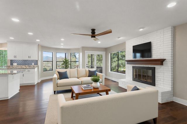 1688 El Capitan Drive, Redding, CA 96001