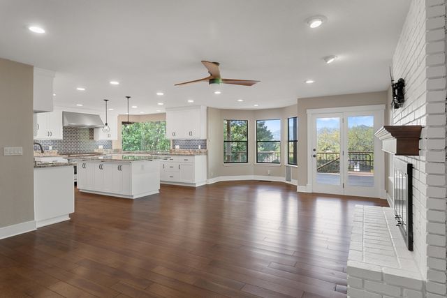 1688 El Capitan Drive, Redding, CA 96001