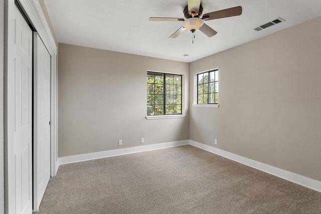 1688 El Capitan Drive, Redding, CA 96001