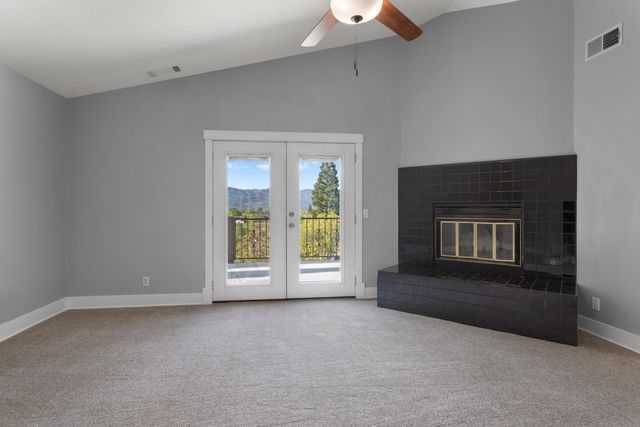 1688 El Capitan Drive, Redding, CA 96001