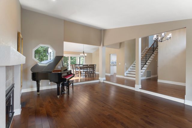 1688 El Capitan Drive, Redding, CA 96001