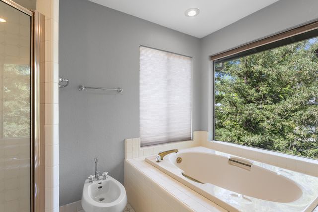 1688 El Capitan Drive, Redding, CA 96001