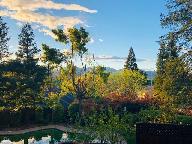 1688 El Capitan Drive, Redding, CA 96001