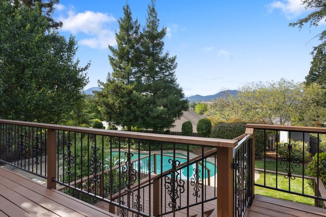 1688 El Capitan Drive, Redding, CA 96001