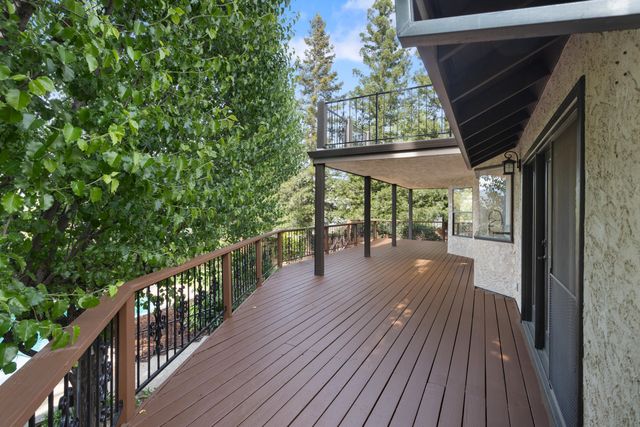 1688 El Capitan Drive, Redding, CA 96001