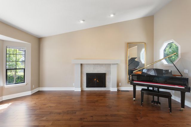 1688 El Capitan Drive, Redding, CA 96001