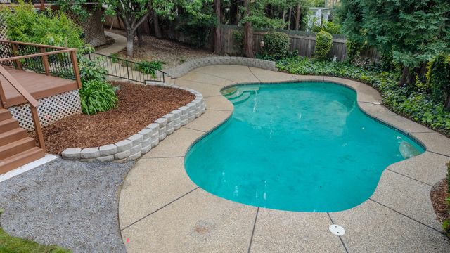 1688 El Capitan Drive, Redding, CA 96001