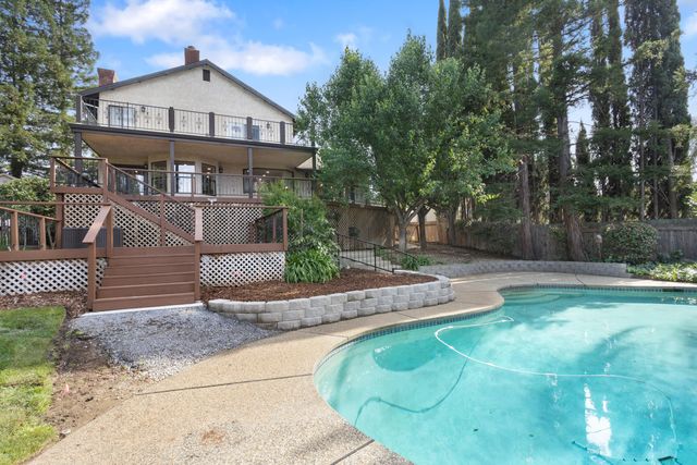 1688 El Capitan Drive, Redding, CA 96001