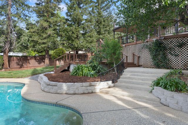 1688 El Capitan Drive, Redding, CA 96001