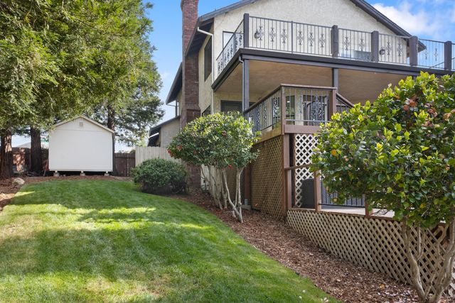 1688 El Capitan Drive, Redding, CA 96001