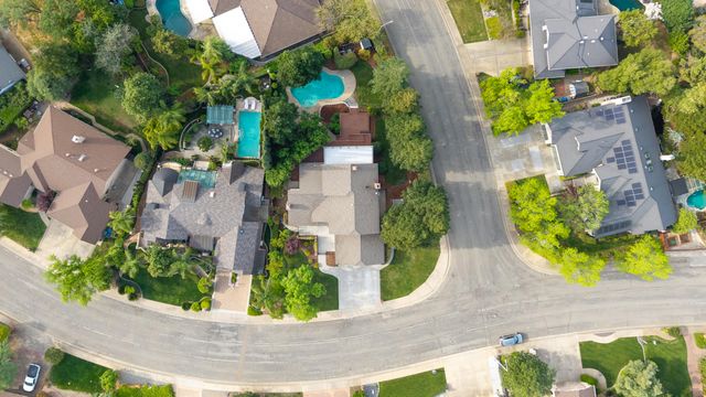 1688 El Capitan Drive, Redding, CA 96001