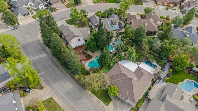 1688 El Capitan Drive, Redding, CA 96001