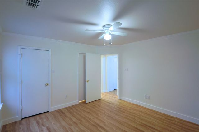 1208 Village Garden Drive, Azle, TX 76020