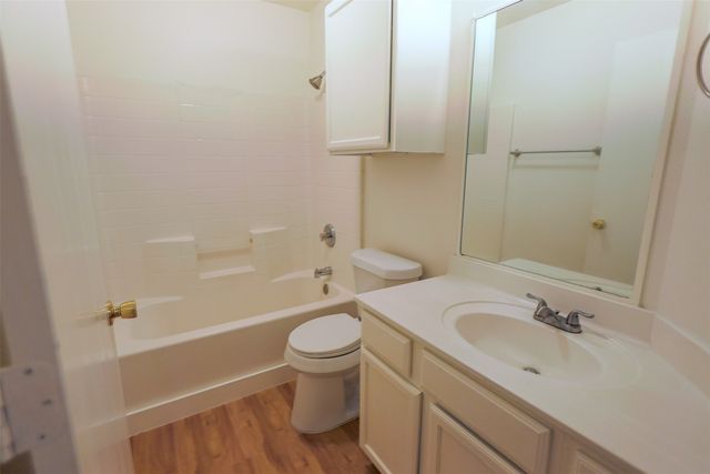 1208 Village Garden Drive, Azle, TX 76020
