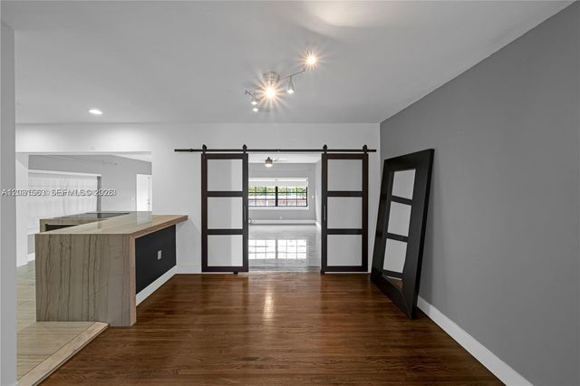 3261 SW 20th St, Miami, FL 33145