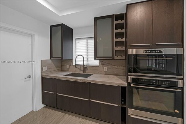 3261 SW 20th St, Miami, FL 33145