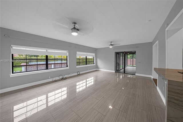3261 SW 20th St, Miami, FL 33145