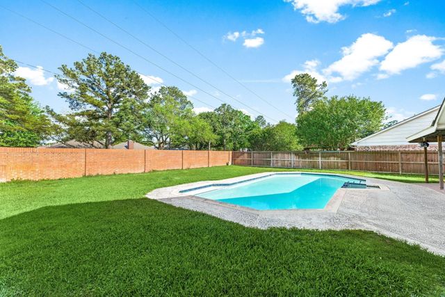 7306 Creek Crest Drive, Houston, TX 77095