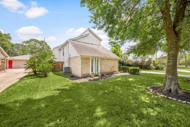 7306 Creek Crest Drive, Houston, TX 77095