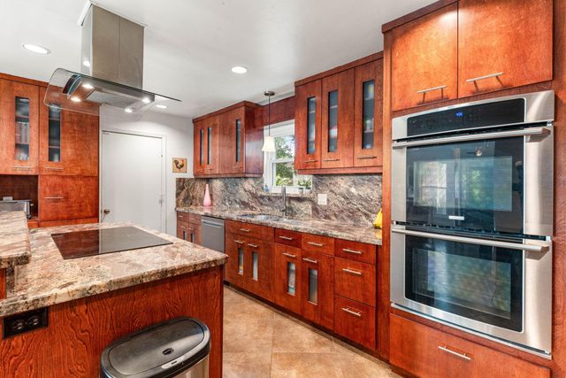 7306 Creek Crest Drive, Houston, TX 77095