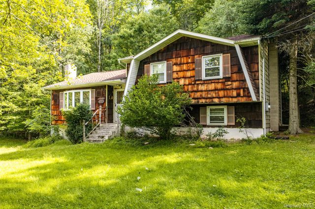 84 Railroad Avenue, Hurleyville, NY 12747