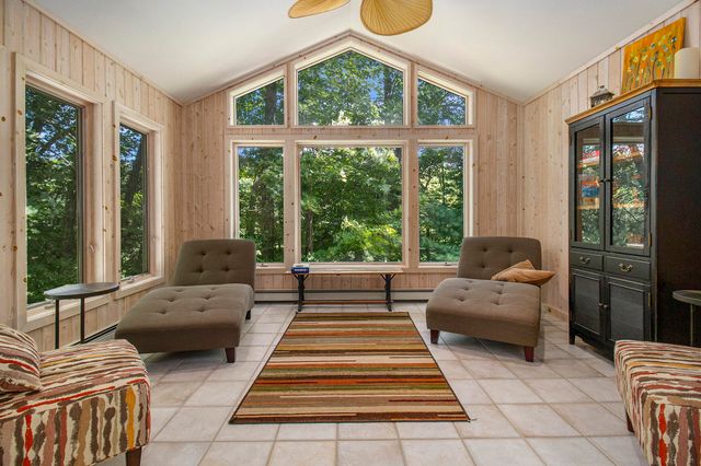 5410 W Oak Ridge Road, Ludington, MI 49431