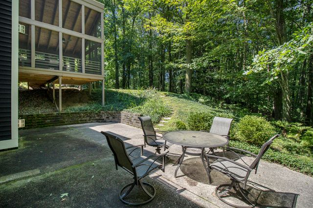 5410 W Oak Ridge Road, Ludington, MI 49431