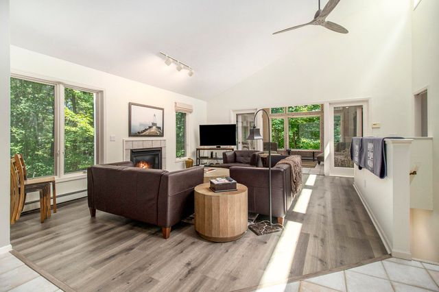 5410 W Oak Ridge Road, Ludington, MI 49431