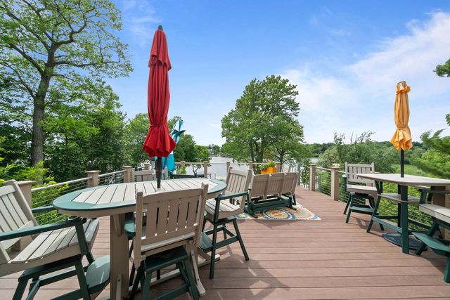 6474 Blue Heron Pointe DRIVE, Waterford, WI 53185