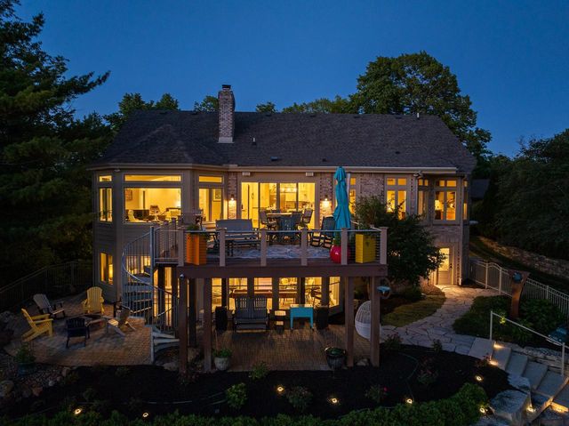 6474 Blue Heron Pointe DRIVE, Waterford, WI 53185