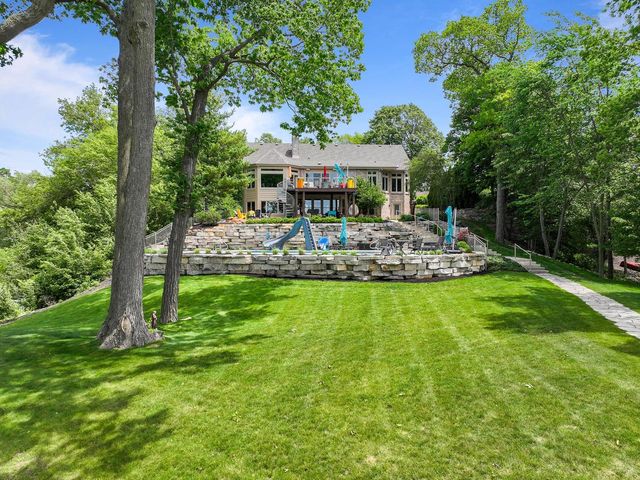 6474 Blue Heron Pointe DRIVE, Waterford, WI 53185