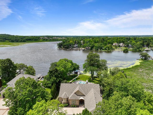 6474 Blue Heron Pointe DRIVE, Waterford, WI 53185
