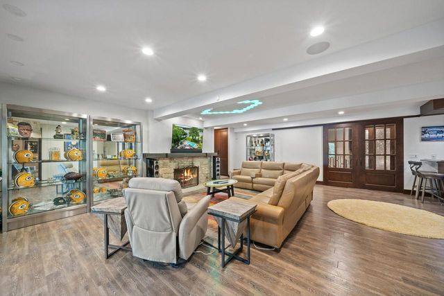 6474 Blue Heron Pointe DRIVE, Waterford, WI 53185