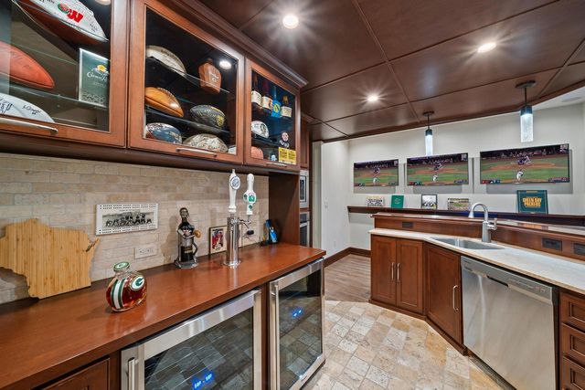 6474 Blue Heron Pointe DRIVE, Waterford, WI 53185