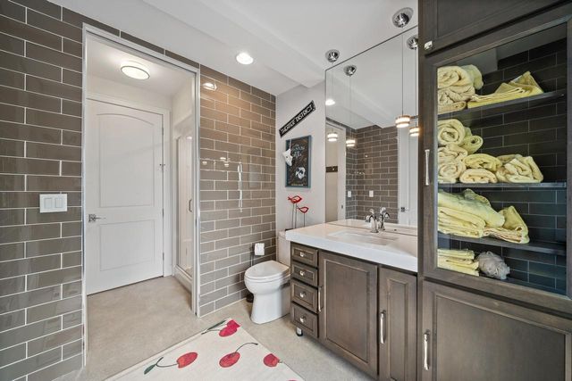 6474 Blue Heron Pointe DRIVE, Waterford, WI 53185