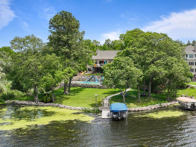 6474 Blue Heron Pointe DRIVE, Waterford, WI 53185