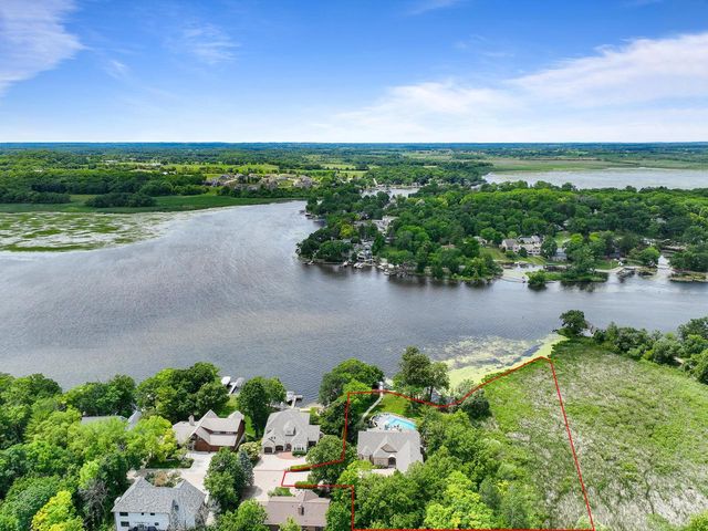 6474 Blue Heron Pointe DRIVE, Waterford, WI 53185
