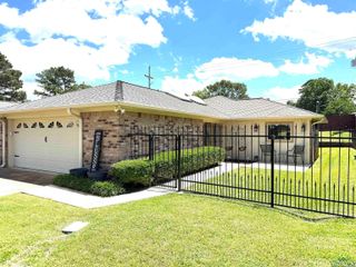 4 Wellington Dr, Longview, TX 75605