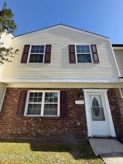 218 Myrtlewood Circle, Jacksonville, NC 28546