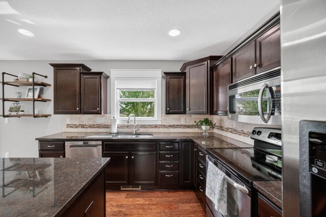901 NW Abbie Drive, Ankeny, IA 50023