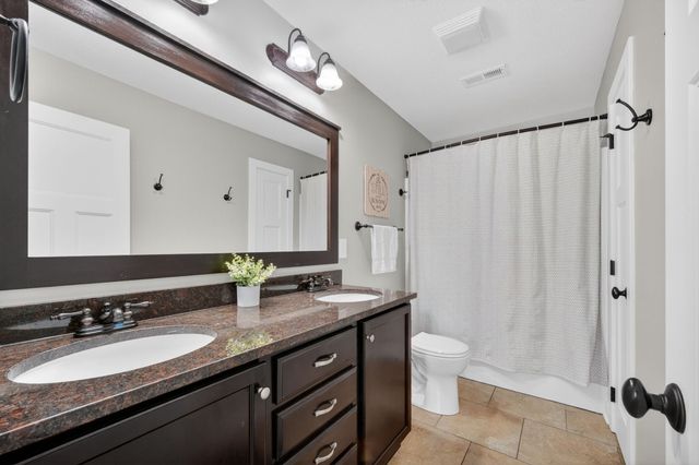 901 NW Abbie Drive, Ankeny, IA 50023