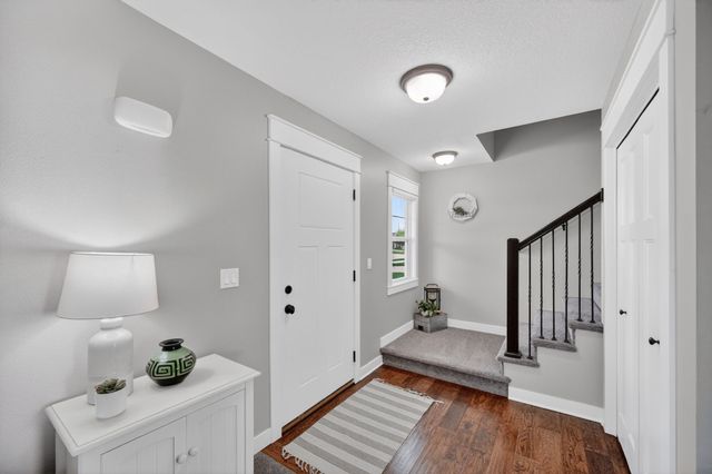 901 NW Abbie Drive, Ankeny, IA 50023
