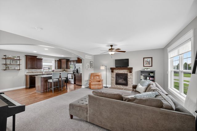 901 NW Abbie Drive, Ankeny, IA 50023