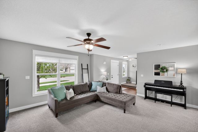 901 NW Abbie Drive, Ankeny, IA 50023