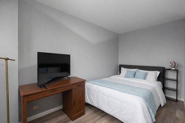 1 E Scott Street 1412, Chicago, IL 60610