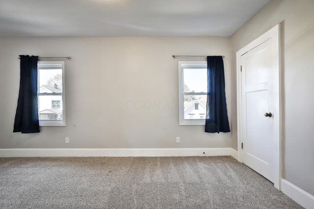 825 Reinhard Avenue, Columbus, OH 43206