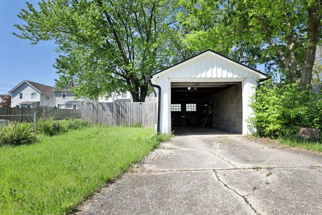 825 Reinhard Avenue, Columbus, OH 43206