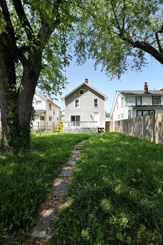 825 Reinhard Avenue, Columbus, OH 43206