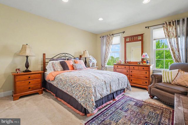 396 AUGUSTA DR, Telford, PA 18969